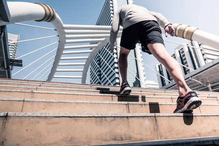 星空体育-大型城市场景跑，运动融入都市生活的简单介绍