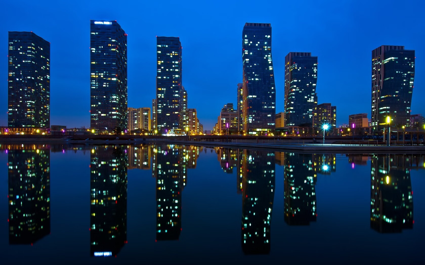 星空体育官网-张伟丽遭遇冷门止步八强格斗冠军赛，张伟丽是谁格斗张伟丽简历介绍