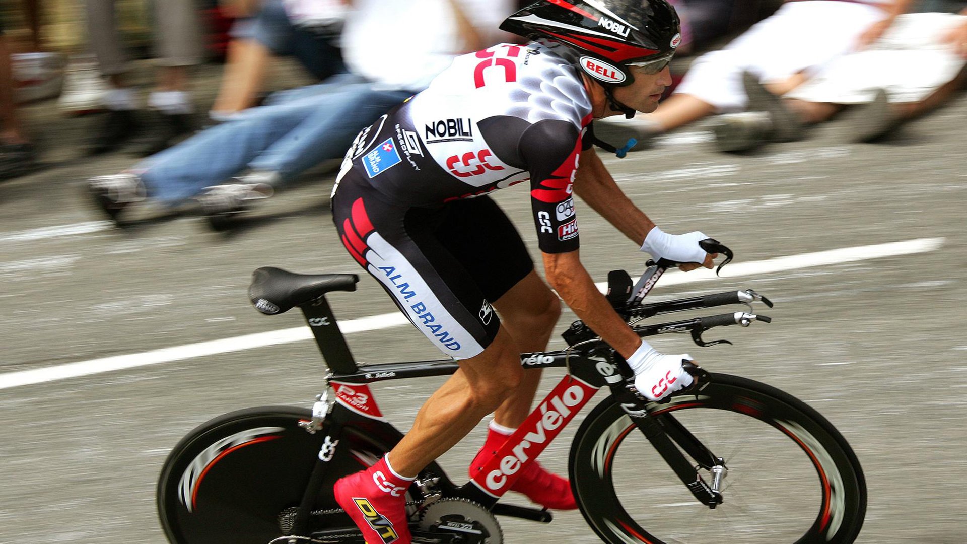 星空体育官方平台-【“极速投球”背后的科技魔力】精密传感带来极限速度突破，极速传球怎么最快